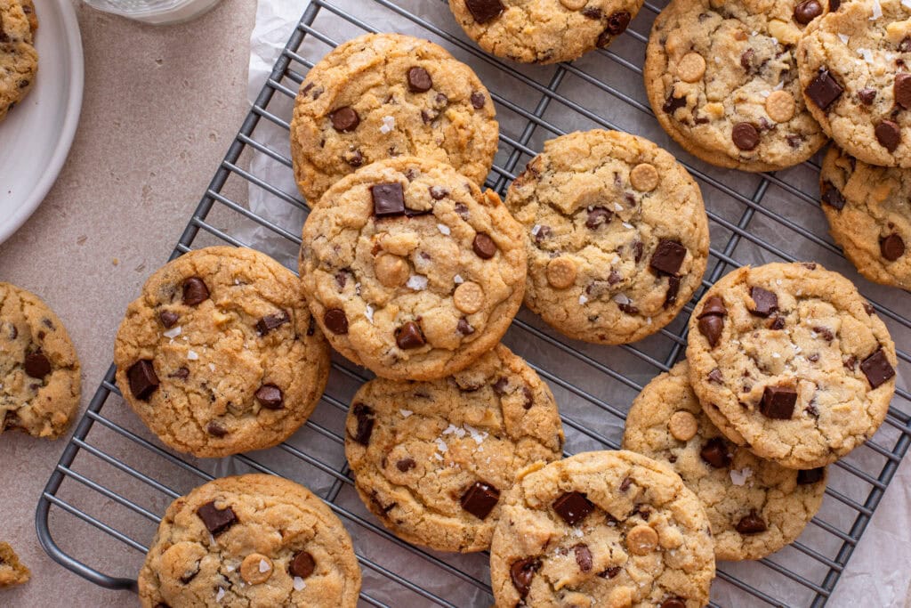 Chocolate chip cookies on a cooling rack for NOLA Detox About Us page.